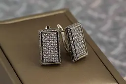 Сережки Xuping Jewelry прямокутник запонки з камінням 1.7 см сріблясті - мініатюра 2