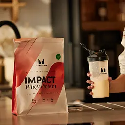 Протеїн MyProtein Impact Whey Protein Strawberry Cream 1000 г - мініатюра 3