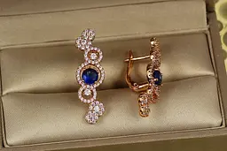 Сережки Xuping Jewelry Бульбашки з синім каменем 3 см золотисті - мініатюра 2
