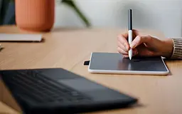 Графічний планшет Wacom One S Bluetooth (CTC4110WLW1B) - мініатюра 6