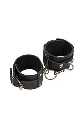 Шкіряні наручники sLash Leather Dominant Hand Cuffs