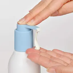 Дитячий сонцезахисний крем Pyunkang Yul Kids & Baby Moisture Sun Cream SPF50+ PA++++ 150 мл - мініатюра 3