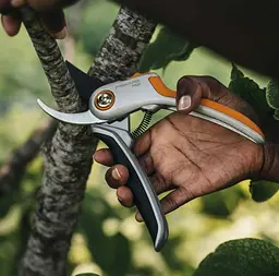 Площинний секатор суцільнометалевий Fiskars Plus P531 (1057168) - мініатюра 7