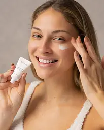 Відбілювальний крем навколо очей Farmasi Lumi Radiance Dr. C.Tuna 20 мл - мініатюра 3