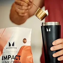 Протеїн MyProtein Impact Whey Protein Strawberry Cream 1000 г - мініатюра 2