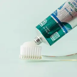 Натуральна гелева зубна паста Officina Naturae зі смаком м'яти - мініатюра 5
