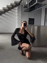 Комплект боді з відкритим доступом халат та панчохи чорний M 44/46 - мініатюра 3