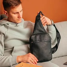 Сумка-рюкзак чоловіча шкіряна Handycover S357 чорна через плече - мініатюра 6