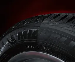 Чорніння для шин SOFT99 DiGloss Black Devil Tire Wax, глянцевий ефект - мініатюра 4