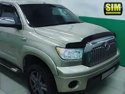 Дефлектор капоту мухобійка Toyota Tundra 2010-