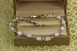 Браслет Xuping Jewelry Мозаїка з білими каменями 19 см 6 мм сріблястий