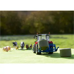 Набір моделей Britains Трактор Massey Ferguson 5612 з вилами та фігурками 1:32 (43205) - мініатюра 4