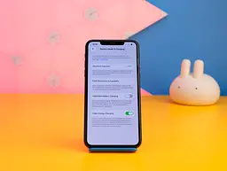 Смартфон Apple iPhone 11 Pro Max 64GB Space Gray (MWHD2) Б/В [156860] - мініатюра 2