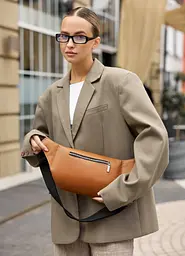 Велика жіноча шкіряна сумка бананка Sambag Tirso Max руда 38 × 17 × 6 см (81341121) - мініатюра 7