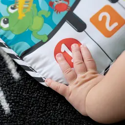 Музична іграшка на ліжечко Baby Einstein Neptune`s Kick & Explore (12926) - мініатюра 8