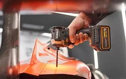 DeWALT Шурупокрут-дриль ударний аккумуляторний DeWALT McLaren F1 TEAM LIMITED EDITION 18В 2х5А·рік 205Нм 1000-2800-3250об/хв кейс ЗП 1.0кг - мініатюра 8