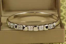 Браслет бенгл Xuping Jewelry Кристалічний ритм 57 мм на руку від 16 см до 18 см сріблястий