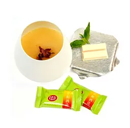 Шоколадні міні-батончики KitKat Mini Japanese Ume Sake, 9шт - мініатюра 6