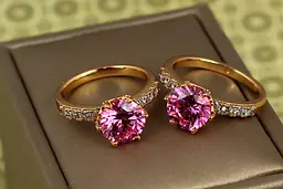 Кільце Xuping Jewelry зерно граната з рожевим каменем р 16 золотисте - мініатюра 2