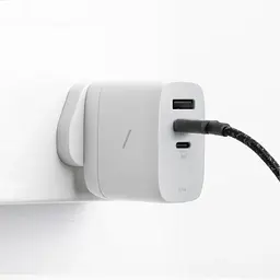 Мережевий зарядний пристрій Native Union Fast GaN Charger PD 67 Вт 3 Ports White (FAST-PD67-WHT-2CA) - мініатюра 4