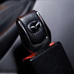 Подарунковий набір №1 для Mazda із заглушками ременів безпеки та брелоком з логотипом - мініатюра 4