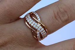 Кільце Xuping Jewelry вісімка переплітаються три доріжки з каменів р 16 золотисте - мініатюра 2