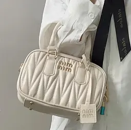 Жіноча шкіряна сумка Miu Miu (Біжова)