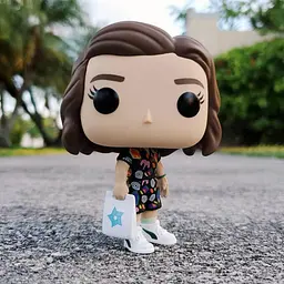 Ігрова фігурка FUNKO POP! cерії "Stranger Things" - Eleven in Mall Outfit Funko 38536 - мініатюра 2