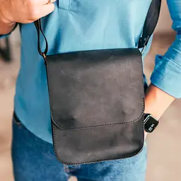Сумка чоловіча шкіряна Handycover S416 чорна матова з клапаном - мініатюра 8