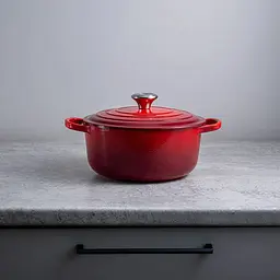 Каструля із кришкою Le Creuset Signature Cast Iron Round Casserole 21177240602430 24 см 4.2 л вишнева - мініатюра 2