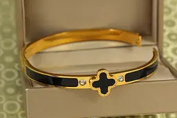Браслет бенгл Xuping Jewelry жорсткий Golden Alhambra 60 мм на руку від 17 до 19 см лимонний - мініатюра 2
