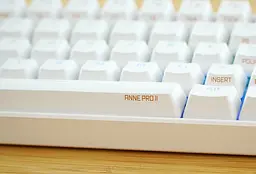 Клавіатура Obinslab ANNE PRO 2 60% RGB Gateron Pro Red Switch USB BT EN, білий (ANNE PRO 2) Б/в - мініатюра 4