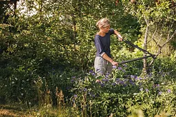 Сучкоріз Fiskars SingleStep S L28 малий площинний з загнутими лезами (1001432) - мініатюра 4