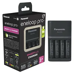 Зарядний пристрій для акумуляторів АА/ААА Smart-Quick Charger + 4 AA 2500 мАгод PANASONIC
