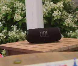 Портативна акустика JBL Charge 5 Wi-Fi бездротова чорна (JBLCHARGE5WIFIBLK) - мініатюра 3