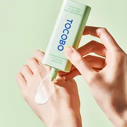 Сонцезахисна сироватка для чутливої та проблемної шкіри Tocobo Cica Calming Sun Serum SPF50+ PA++++ 50 мл (TOC030) - мініатюра 6