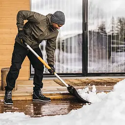 Скрепер для прибирання снігу Fiskars X-series ™ (1057178) - мініатюра 5