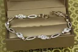 Браслет Xuping Jewelry Естрада з білими каменями 19 см 5 мм сріблястий