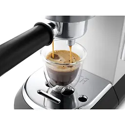 Рожкова кавоварка еспресо DeLonghi EC 685.W - мініатюра 5