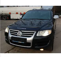 Дефлектор капоту мухобійка Volkswagen Touareg 2003-2010 Довга Євро Кріплення (Vip Tuning) - мініатюра 2