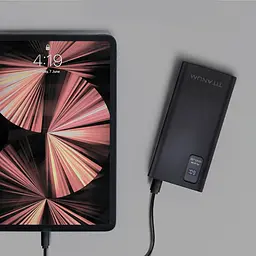 Повербанк Titanum 728S 30000 mAh 22.5W Black (TPB-728S-B) - мініатюра 4
