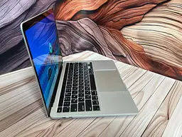 Ноутбук Apple MacBook Pro 13" 2020 i7-1068NG7/32/512 (C02DW1LBML87) Б/в - мініатюра 4