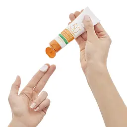 Сонцезахисний крем матовий 3в1 Vichy Capital Soleil Mattifying для жирної проблемної шкіри SPF50+ 50 мл (MB232700) - мініатюра 6