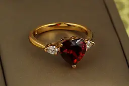Кільце Xuping Jewelry серце з червоним каменем і краплями з боків р 18 золотисте - мініатюра 2