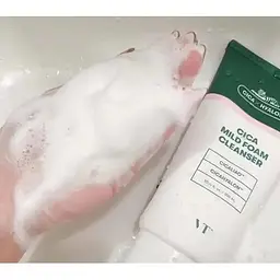 Ніжна пінка для вмивання VT Cosmetics Cica Mild Foam Cleanser 300 мл (VTC105) - мініатюра 4