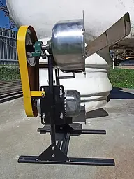 Яблукорізка електрична "Дар Ю-2" для нарізки яблук, груш, айви під сушку нержавійка (0.18 кВт, 250 кг/год) 83679 - мініатюра 3