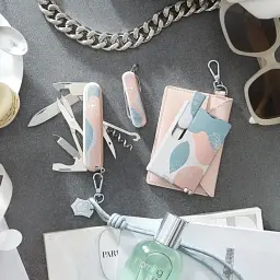 Ніж Victorinox Classic SD Paris Style 58 мм 1 сл, 7 функцій рожевий - мініатюра 7