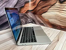 Ноутбук Apple MacBook Pro 13" 2020 i7-1068NG7/32/512 (C02F80E5ML87) Б/в - мініатюра 4