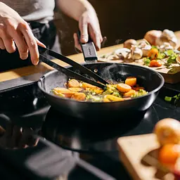 Щипці кухонні Fiskars Essential (1079062) NEW 2025 - мініатюра 3