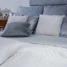 Подушка Руно Velour Ice декоративна 40х40 см молочий (311.55_Ice) - мініатюра 3
